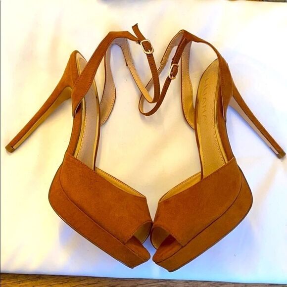 LILIANA CAMEL COLORED STILETTO SANDALS. N… - Picture 3 of 9